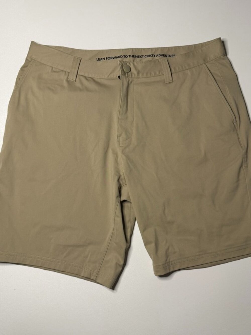 Rhone Commuter 9" Golf Shorts Khaki Sz 35 Men's Casual Athletic